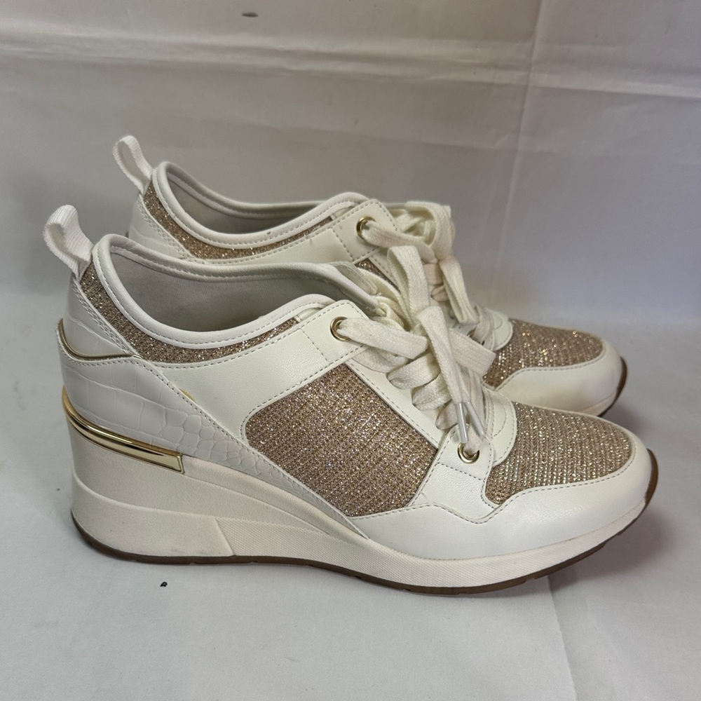 Aldo Women's Cream and Tan Sneakers Size 7.5